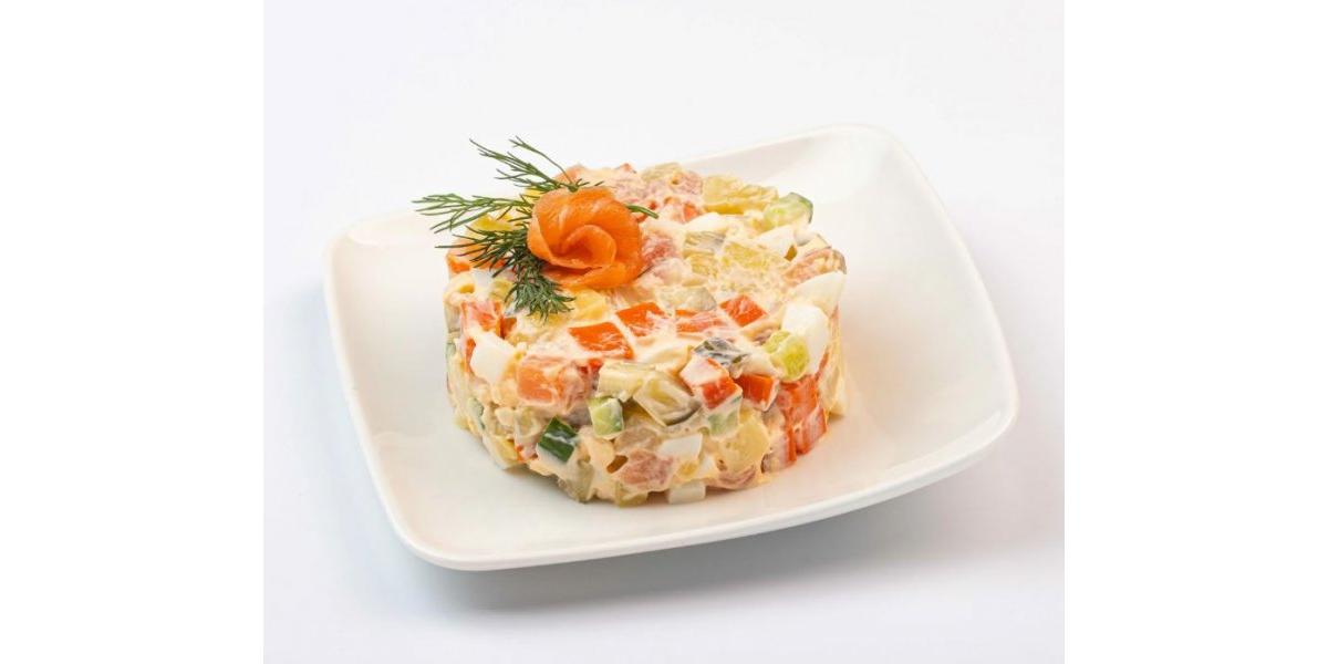 Изысканный салат Оливье с семгой: рецепт для гурманов