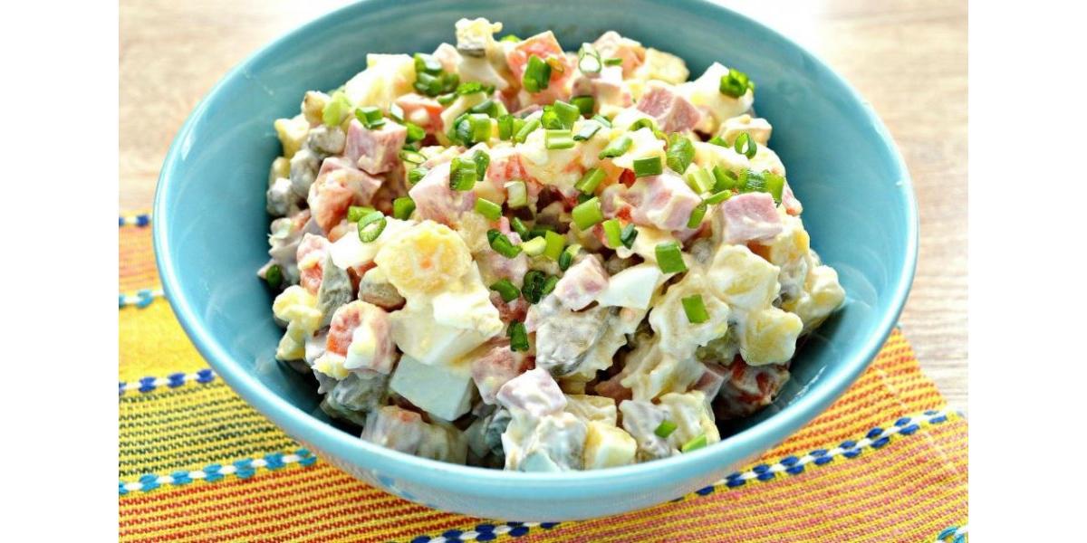 Соблазнительный вкус: салат Оливье с копченой курицей - новый рецепт для гурманов