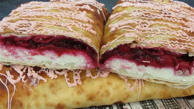 Рулет с творогом и вишней к чаю