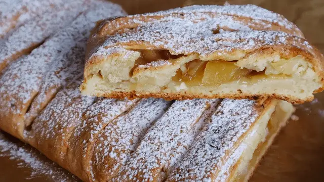 Великолепная творожная плетенка с яблоками
