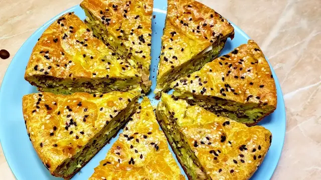 Заливной пирог с рыбой луком и яйцом, без кефира