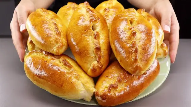 Пуховые пирожки с нектаринами