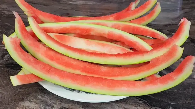 Цукаты из арбузных корок