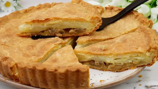 Пирог с картофелем и грибами