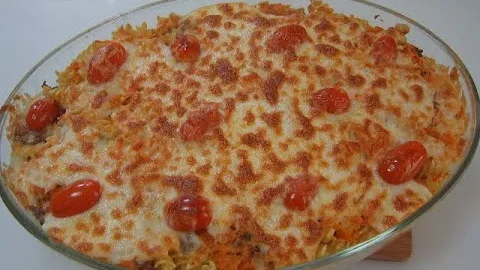Вкусная запеканка из макарон и фарша на ужин