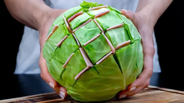 Капуста с беконом в духовке 