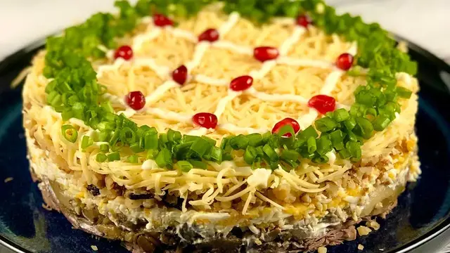 Слоёный салат из говядины 