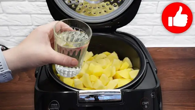 Тушеная картошка с тушенкой в мультиварке
