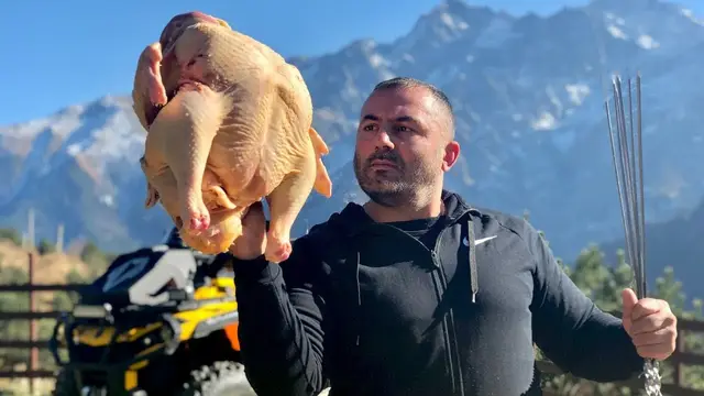 Жареная индейка на угле