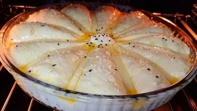 Домашний хлеб с сыром сулугуни