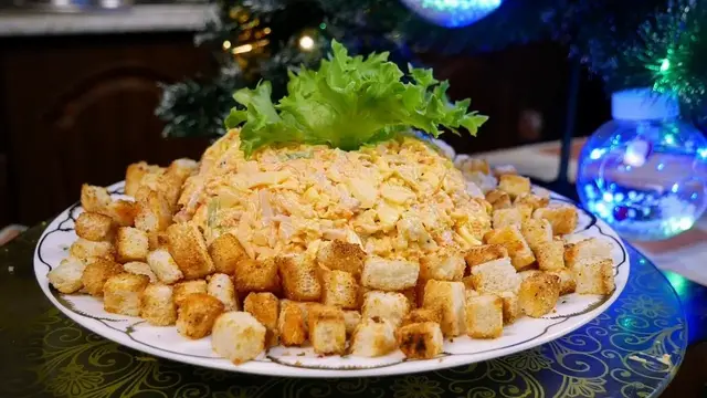 Праздничный салат Шустрик с киви