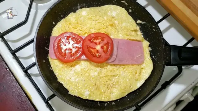 Вкусный завтрак из лаваша