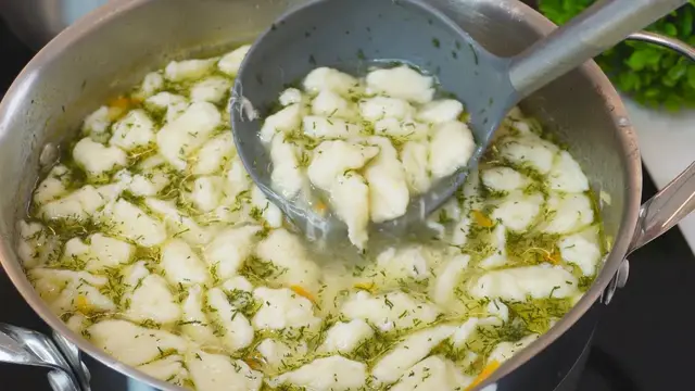 Суп с клецками