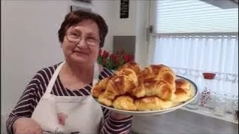 Рогалики и сахарные плюшки