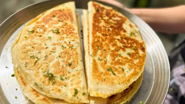 Татарские лепёшки с картошкой на сковороде