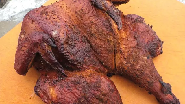 Праздничная курица маринованная в аджике на гриле