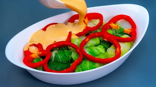 Голубцы с пекинской капустой под сливочным соусом