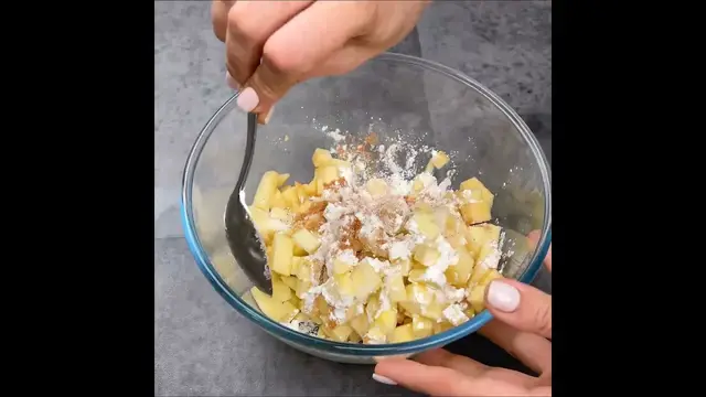 Ароматные и аппетитные яблочные пирожки