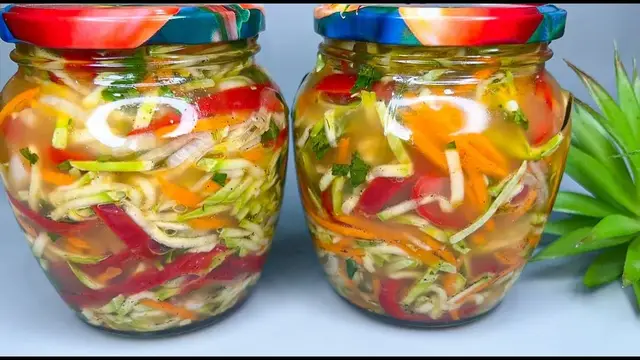Хрустящие маринованные кабачки