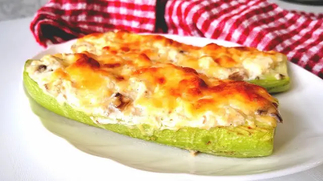 Фаршированные кабачки в духовке