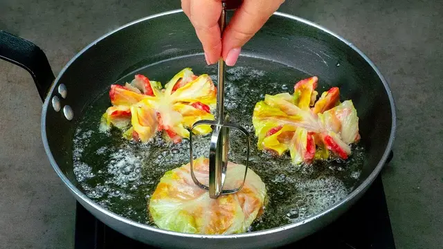 Капустные башенки в мясном кляре