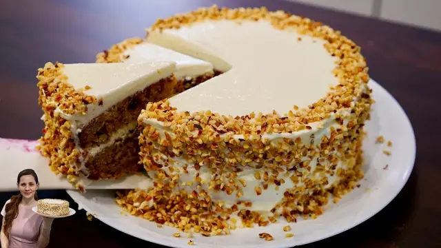 Морковный торт с апельсиновой цедрой и ореховым кремом