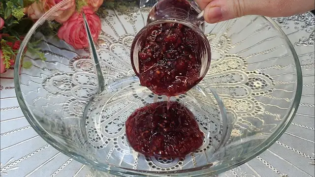 Нежные капкейки с вареньем