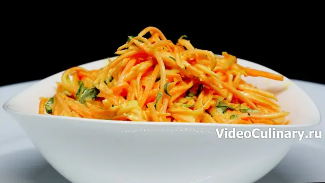 Морковный салат с зеленым луком