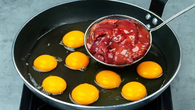 Запеканка из куриной печени с овощами и моцареллой