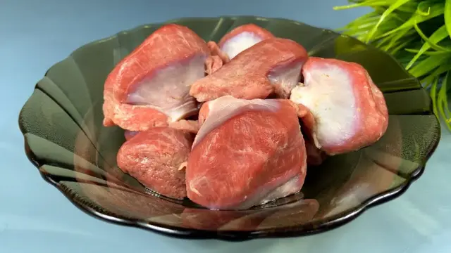 Вкусная закуска из куриных желудков