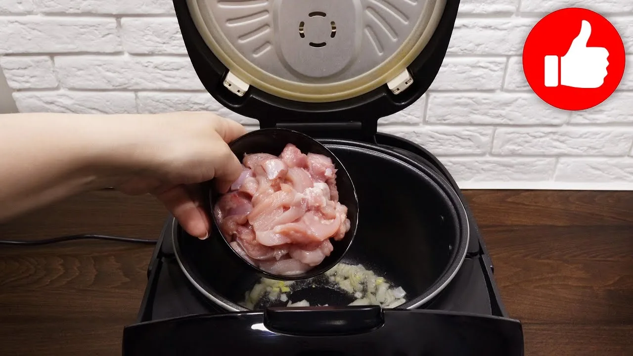 Кабачки с курицей в мультиварке