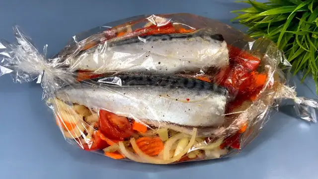Скумбрия с овощами в духовке