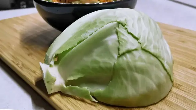 Салат с капустой