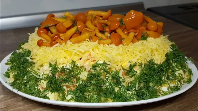 Салат с куриным филе на праздничный стол 