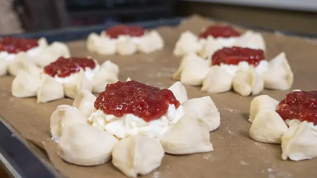 Творожная выпечка к чаю
