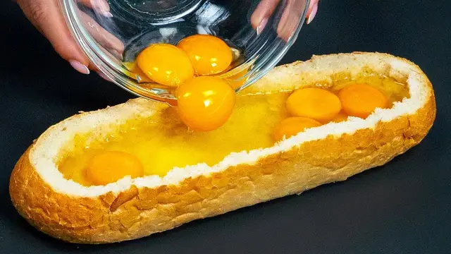 Фаршированный хлеб с беконом и моцареллой