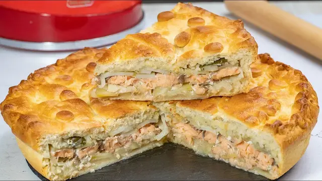 Пирог с рыбой горбушей и картофелем