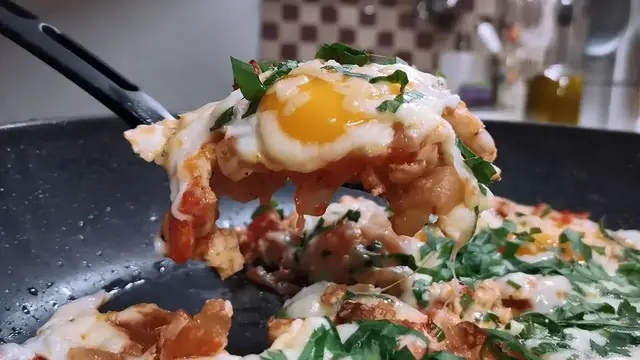 Яичница с курицей 