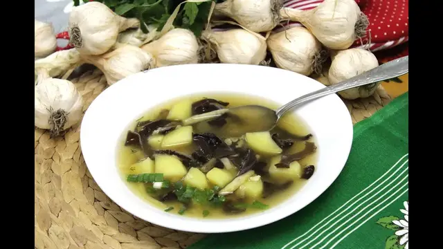 Суп с грибами и овсяными хлопьями