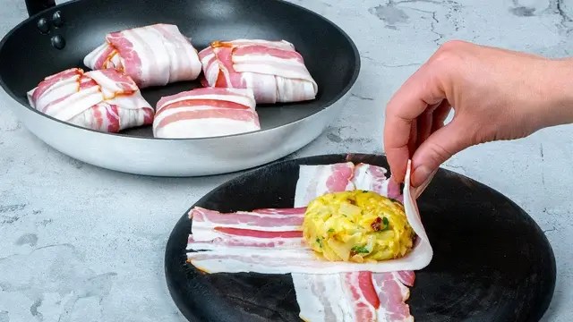 Котлеты из картошки и капусты, в беконе