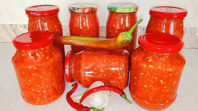 Универсальная аджика на зиму