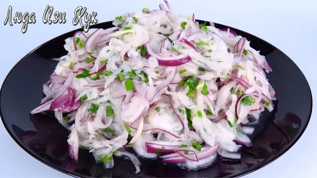 Салат с капустой кольраби и редькой