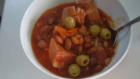 Фасоль с мясом на обед