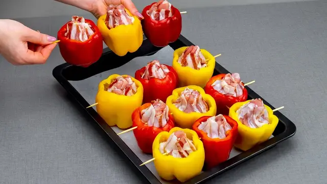 Мясные мешочки в перцах