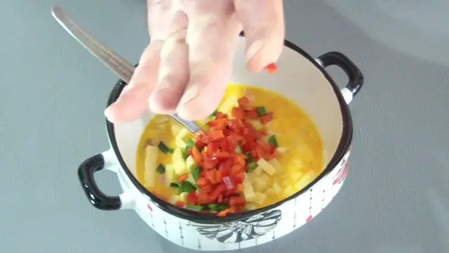 Вкусная яичница с наполнителями