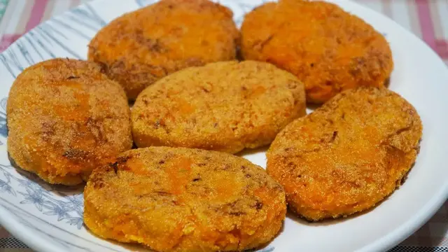 Домашние морковные котлеты
