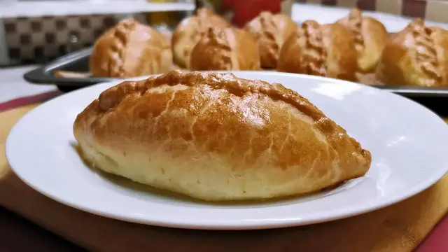 Домашние пирожки с курицей 
