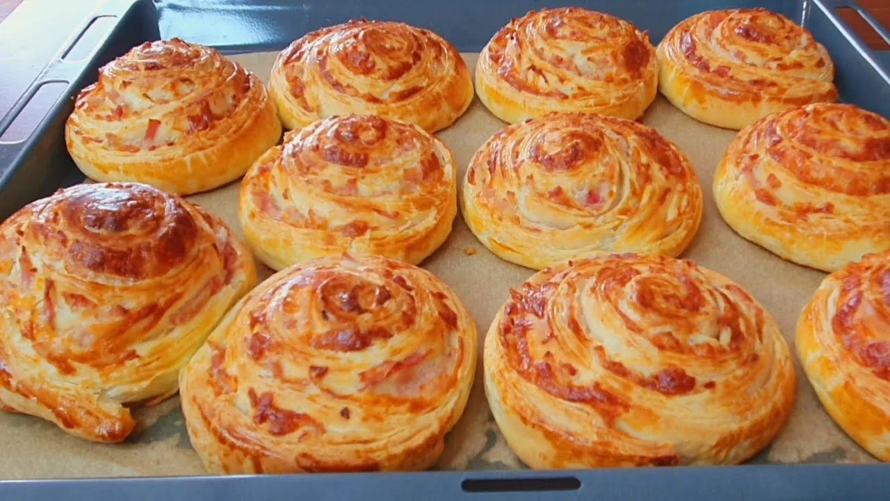 Лёгкие слойки с ветчиной