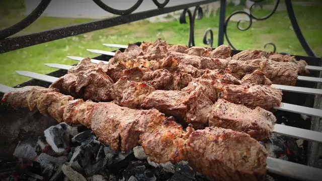 Шашлык из говядины максимально сочный и мягкий