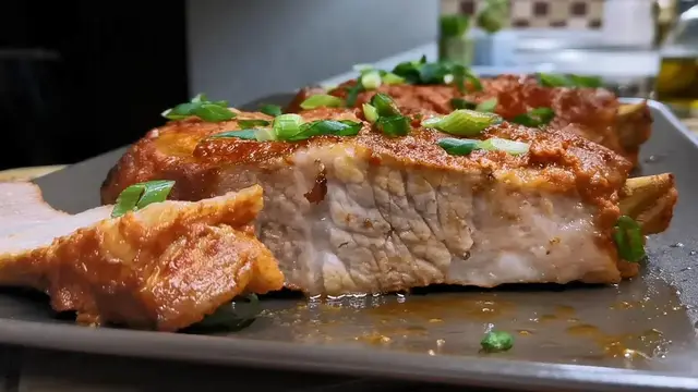 Сочная свиная корейка в духовке